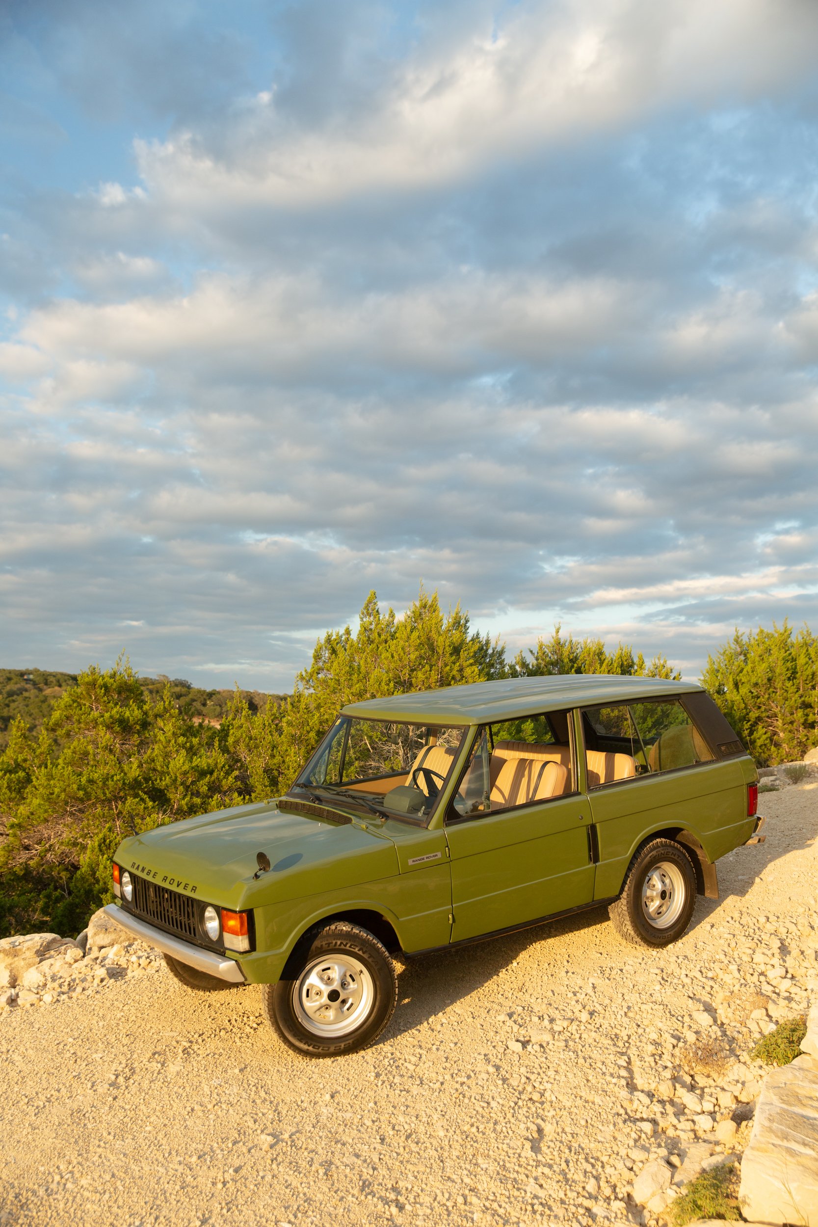 Dutch Safari Co. — 1975 Land Rover Range Rover Classic Suffix D
